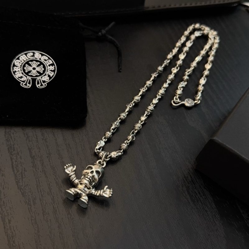 Ch*0me He**ts necklaces